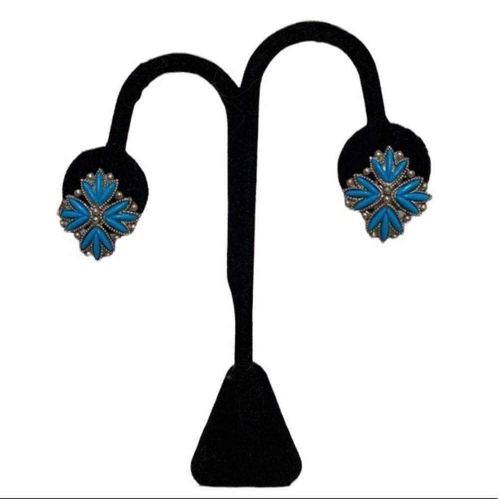 Vintage Estate Silver And Faux Turquoise Earrings - Picture 9 of 10